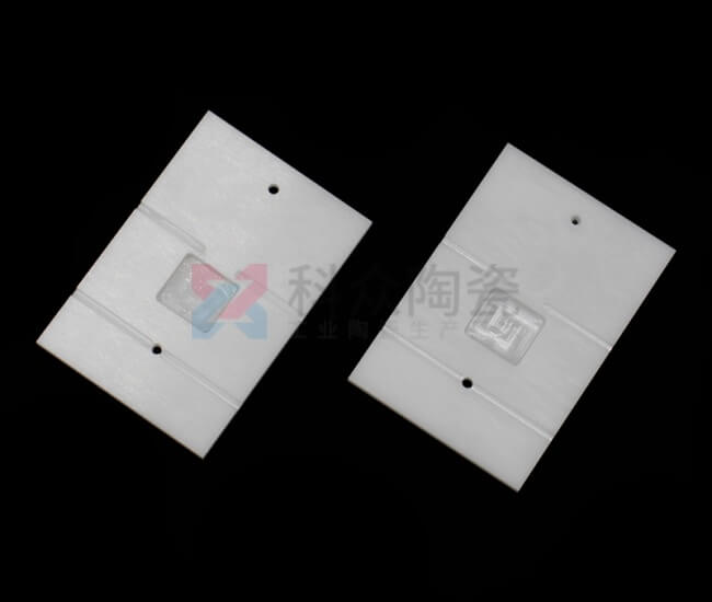 耐磨陶瓷的韌性和強(qiáng)度應(yīng)該怎么提高呢？（圖）
