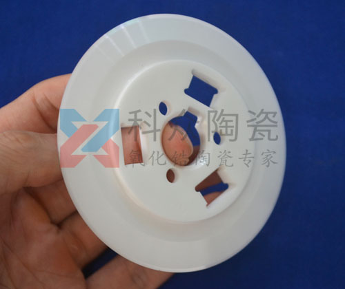 陶瓷刀具的優(yōu)缺點(diǎn)有哪些，我們應(yīng)注意什么？（