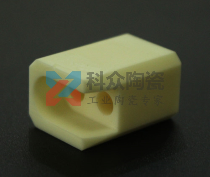 氧化鋁陶瓷有那三個顯著的優(yōu)點？